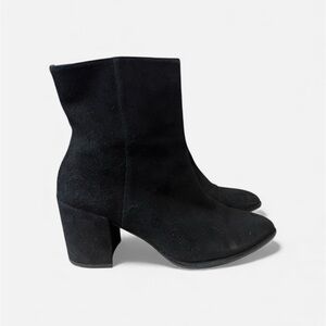 Stuart Weitzman Black Suede Block Heel Ankle Boots Size 8